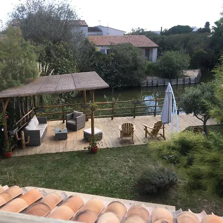 Maison En Camargue Saintes-Maries-de-la-Mer Exterior photo